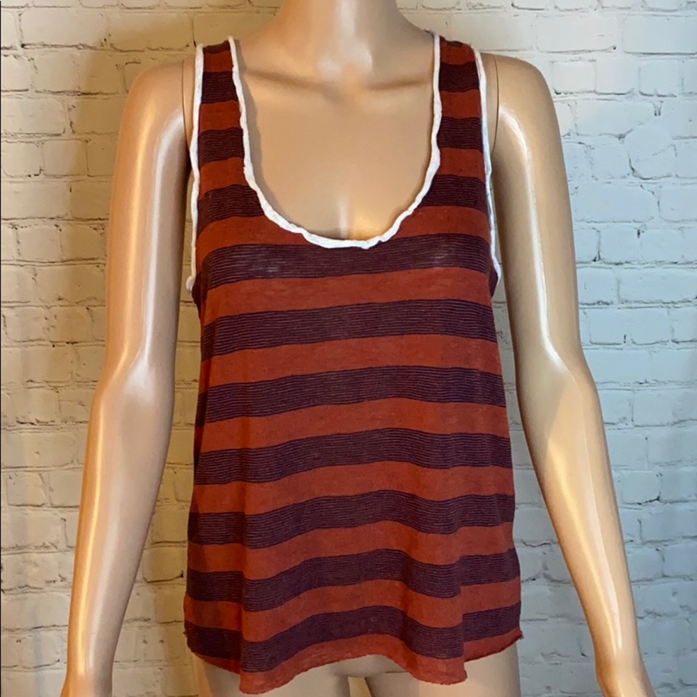 Project Social Urban Outfitters red/rouge top nwt size small